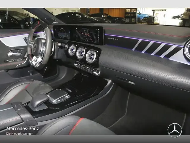 Mercedes-Benz CLA 45 AMG