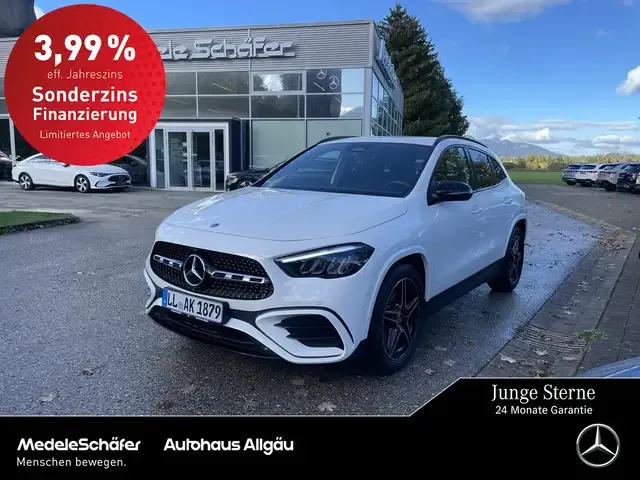 Mercedes-Benz GLA 200