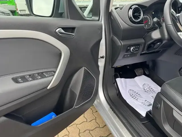 Mercedes-Benz T-Class