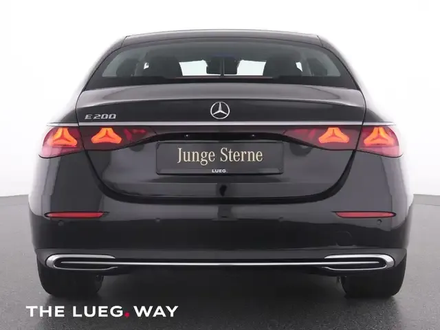 Mercedes-Benz E 200