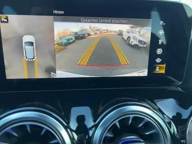 Mercedes-Benz EQA 250