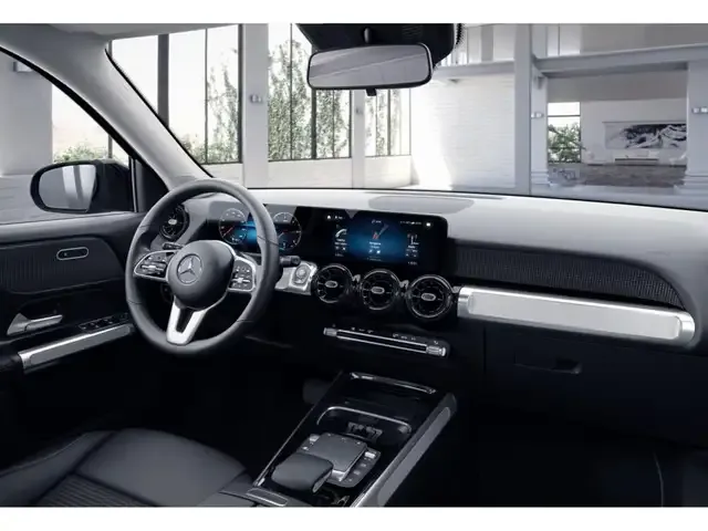 Mercedes-Benz GLB 220