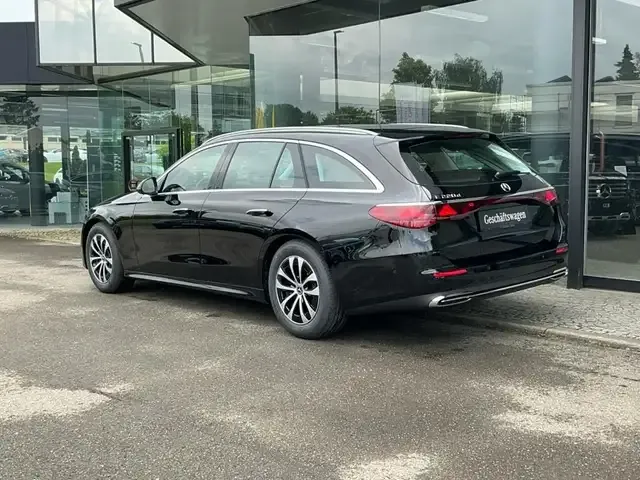 Mercedes-Benz E 220