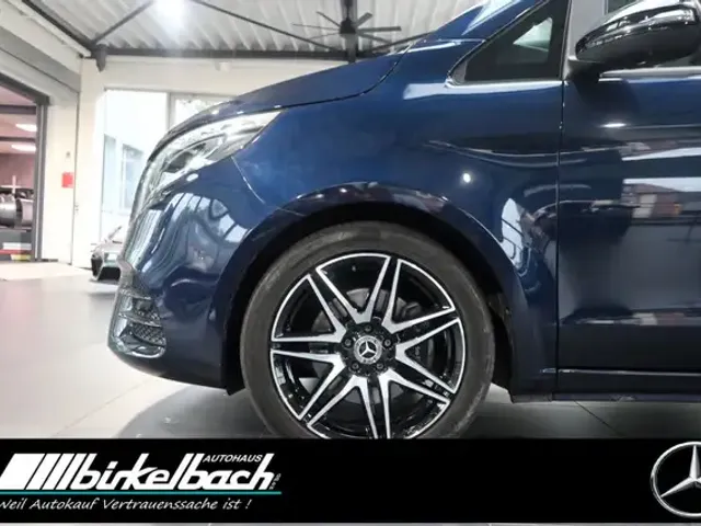 Mercedes-Benz V 250