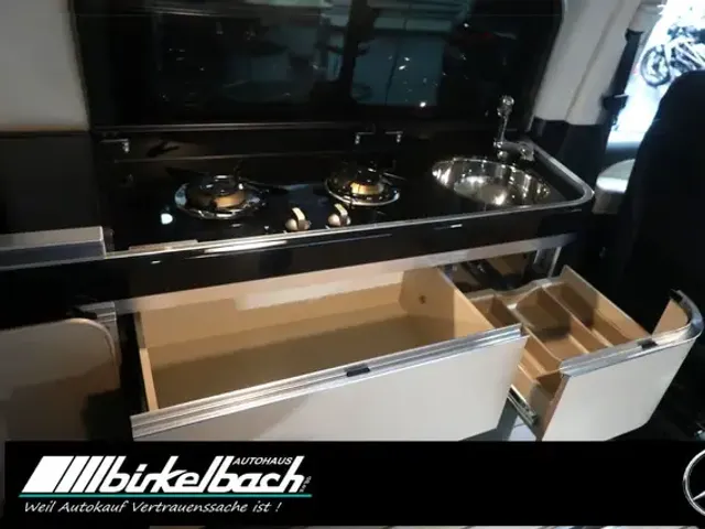 Mercedes-Benz V 250