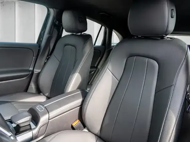 Mercedes-Benz EQA 300