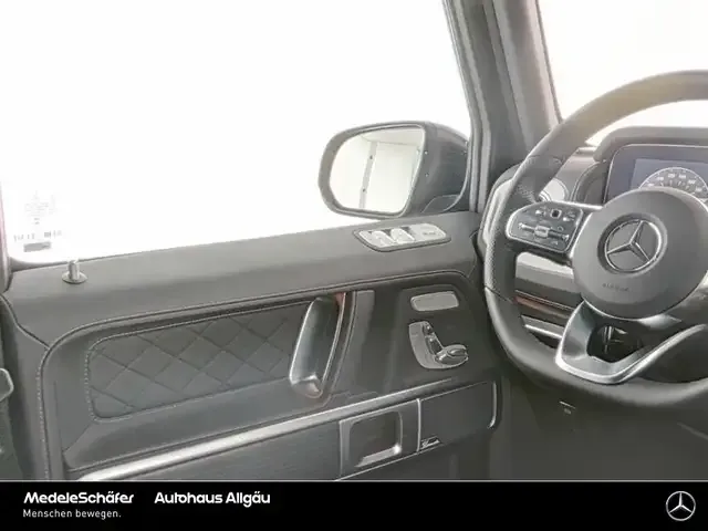 Mercedes-Benz G 500