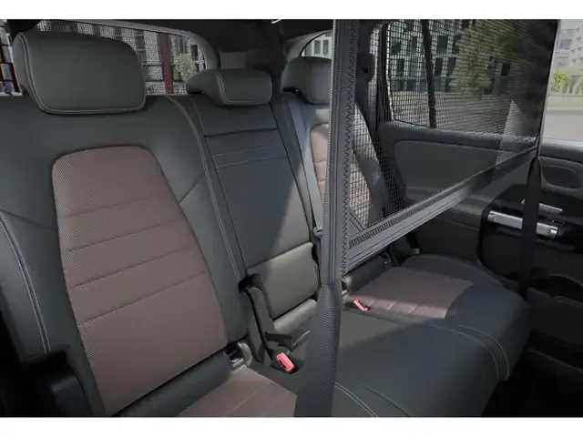 Mercedes-Benz EQB 300