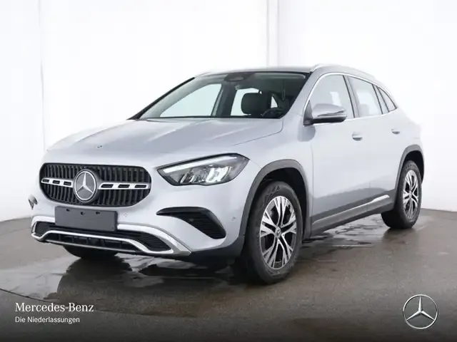 Mercedes-Benz GLA 180