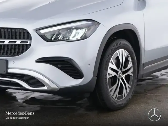 Mercedes-Benz GLA 180