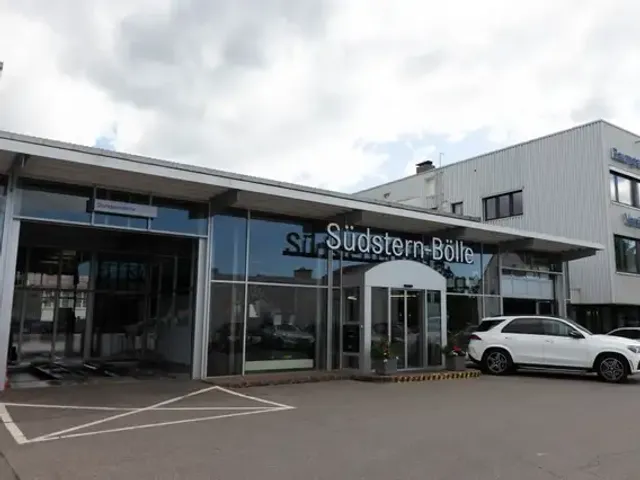 Mercedes-Benz GLB 200