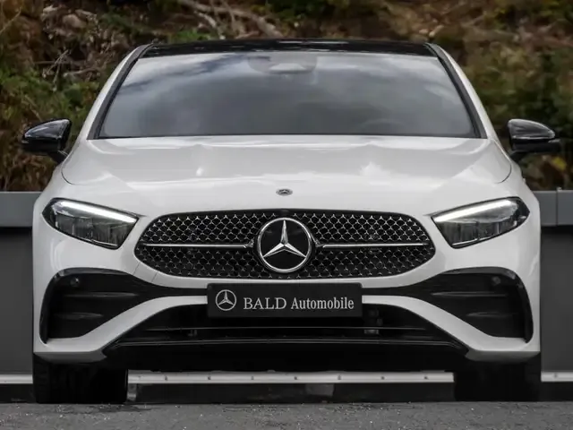 Mercedes-Benz A 220
