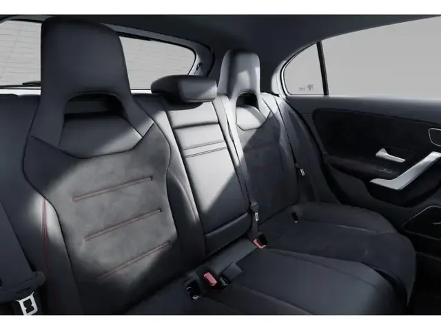 Mercedes-Benz A 220