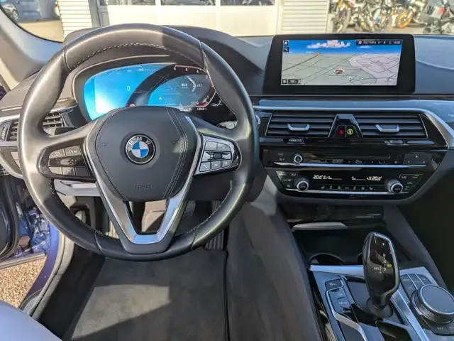 BMW 530