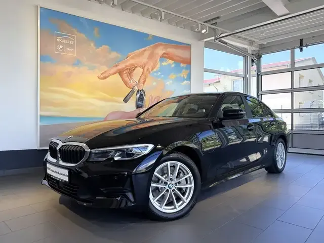 BMW 330