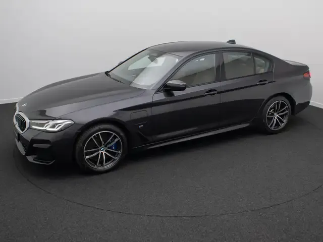 BMW 545