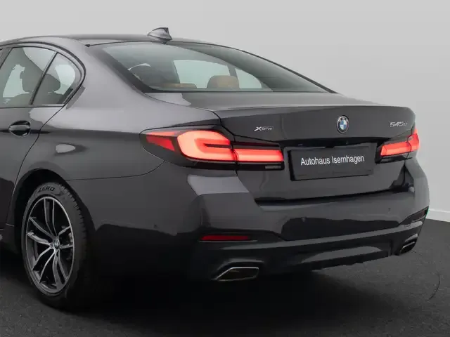 BMW 545