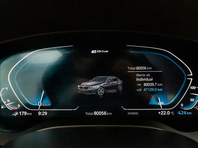BMW 545