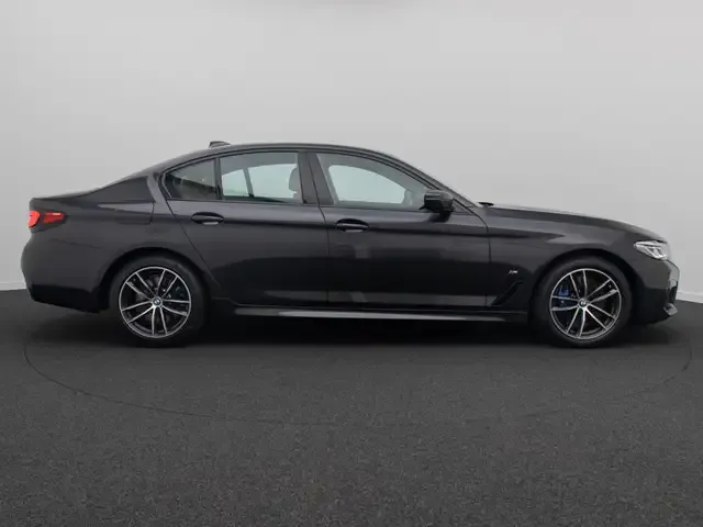 BMW 545