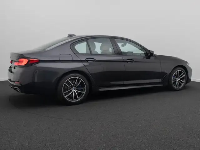 BMW 545