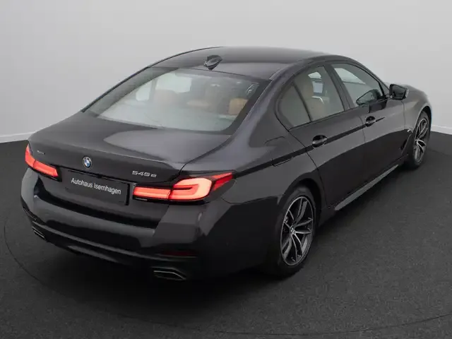 BMW 545