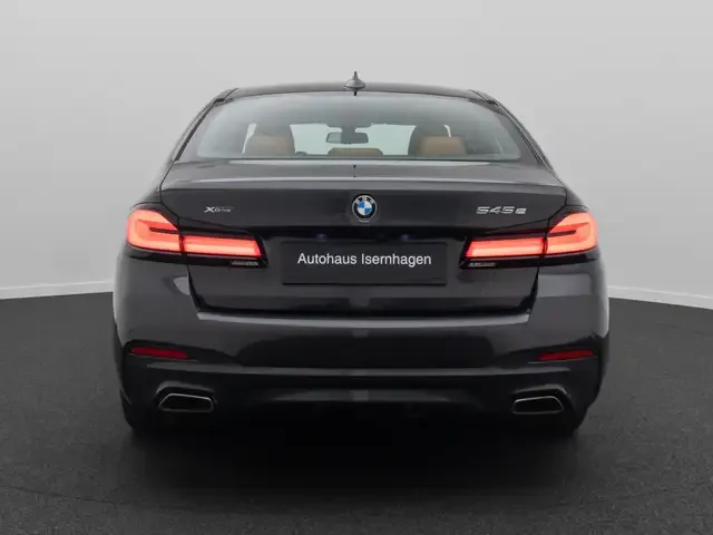 BMW 545