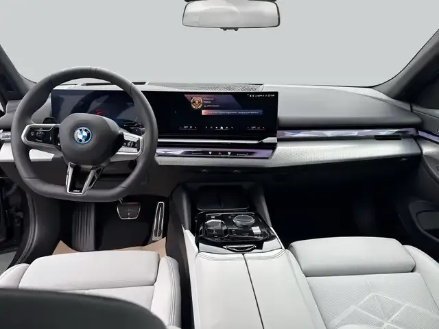 BMW 550