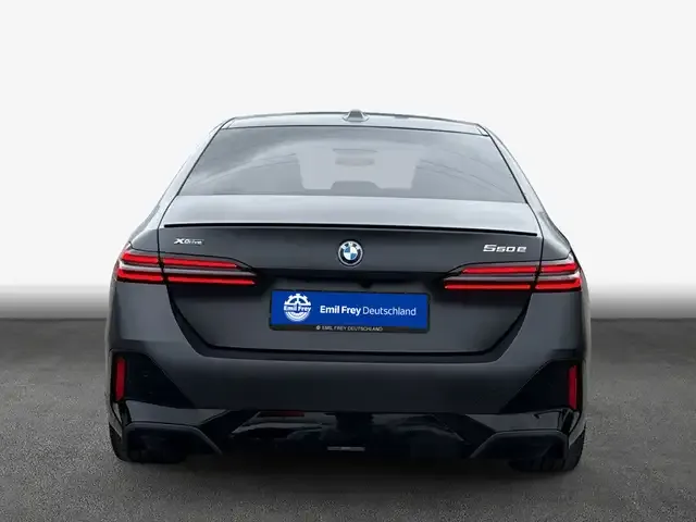 BMW 550
