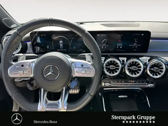 Mercedes-Benz CLA 35 AMG