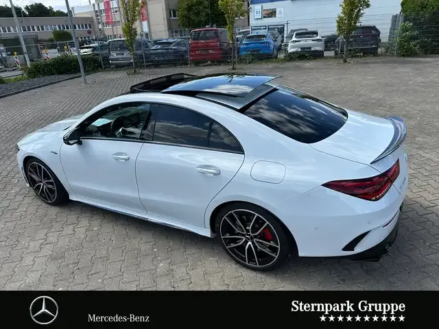 Mercedes-Benz CLA 35 AMG