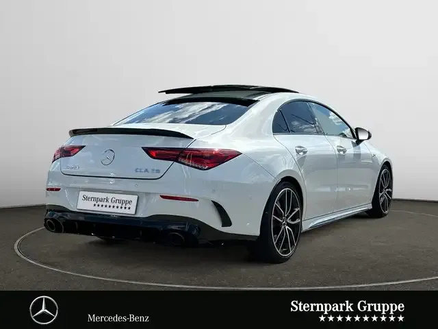 Mercedes-Benz CLA 35 AMG