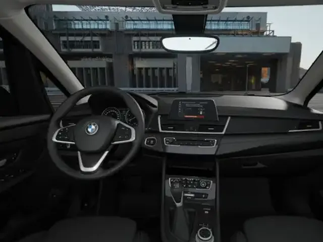 BMW 218