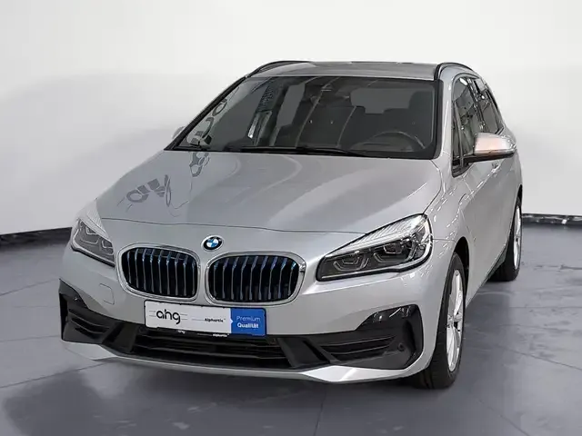 BMW 225