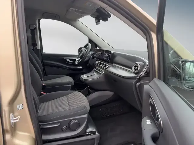 Mercedes-Benz EQV 300