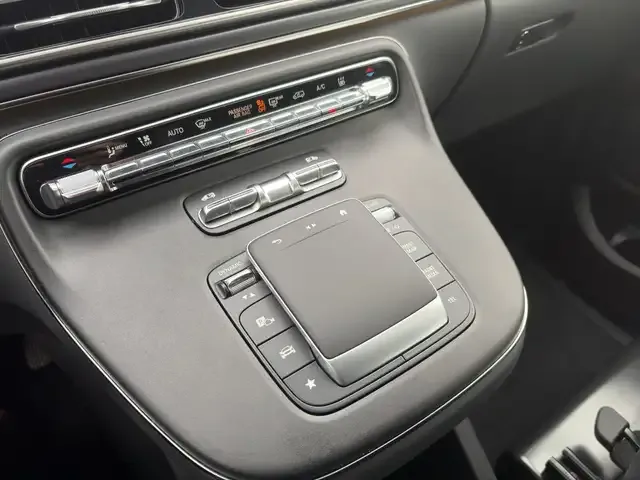 Mercedes-Benz EQV 300