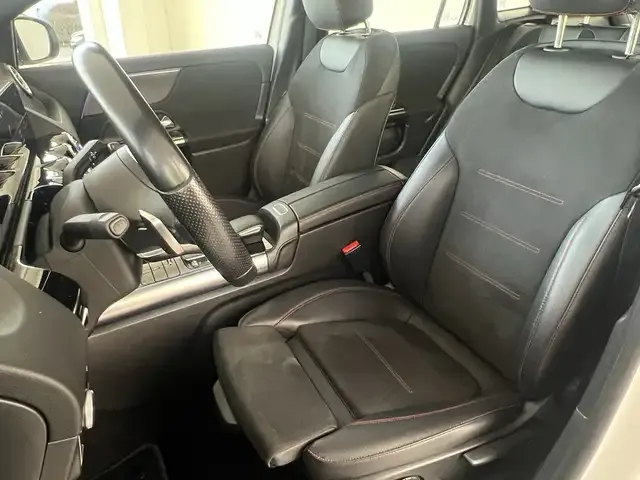 Mercedes-Benz EQA 300