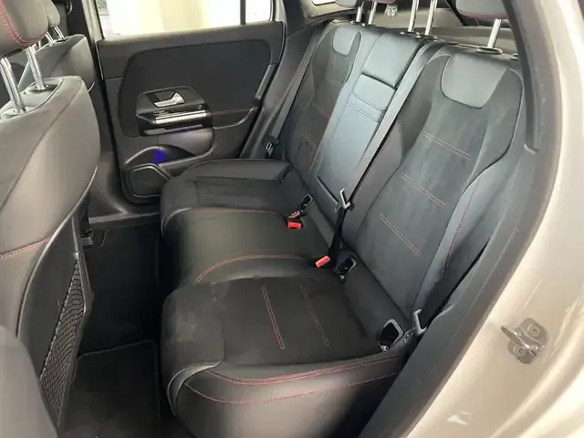 Mercedes-Benz EQA 300