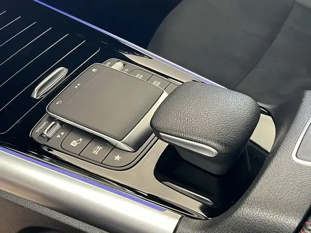 Mercedes-Benz EQA 300