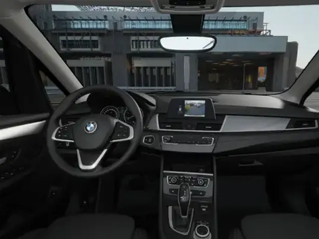 BMW 218