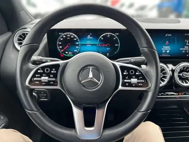 Mercedes-Benz EQA 250