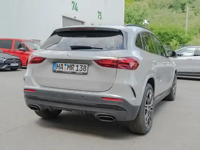 Mercedes-Benz GLA 250