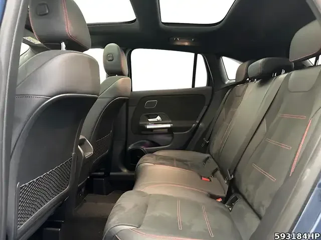 Mercedes-Benz GLA 220