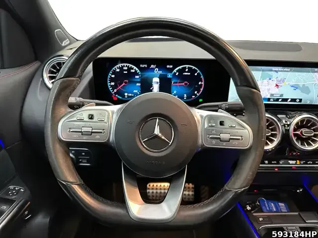 Mercedes-Benz GLA 220