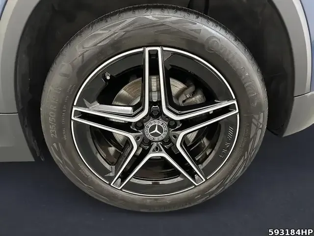 Mercedes-Benz GLA 220