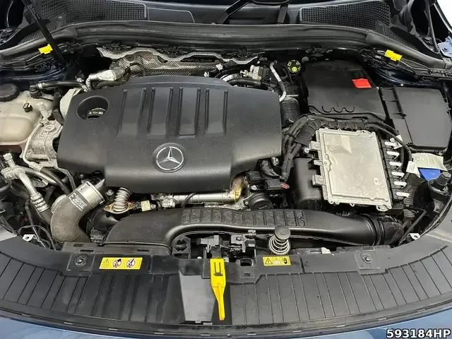 Mercedes-Benz GLA 220
