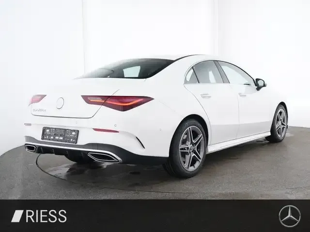 Mercedes-Benz CLA 200