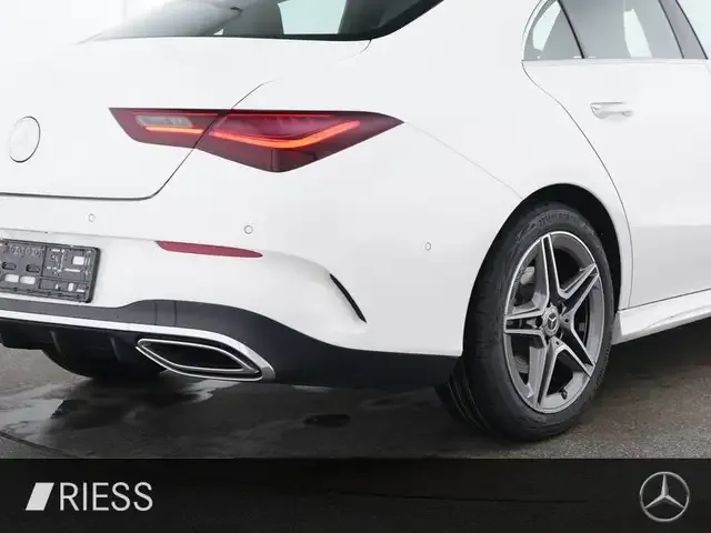 Mercedes-Benz CLA 200