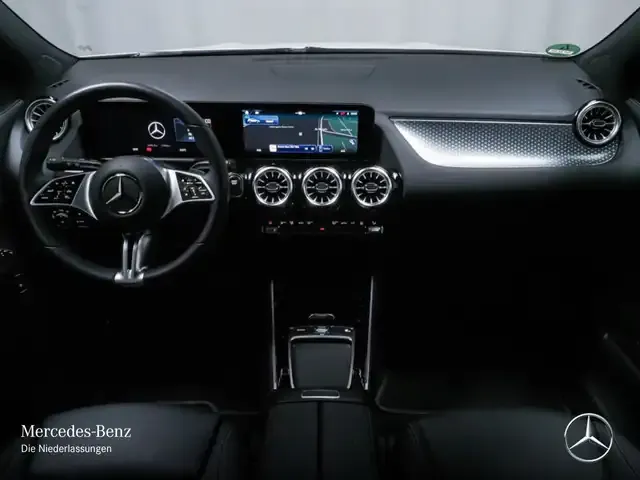 Mercedes-Benz EQA 300