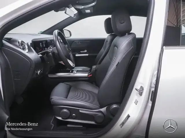 Mercedes-Benz EQA 300