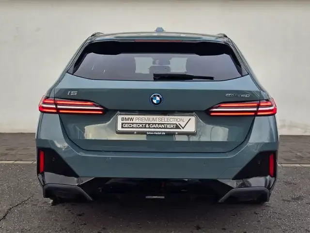 BMW i5